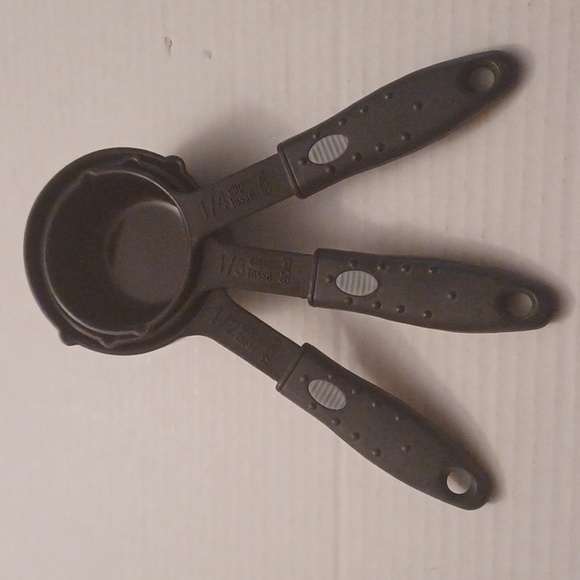 4/$30 Black Measuring Cups With Handles - Set of 3 - Picture 7 of 9